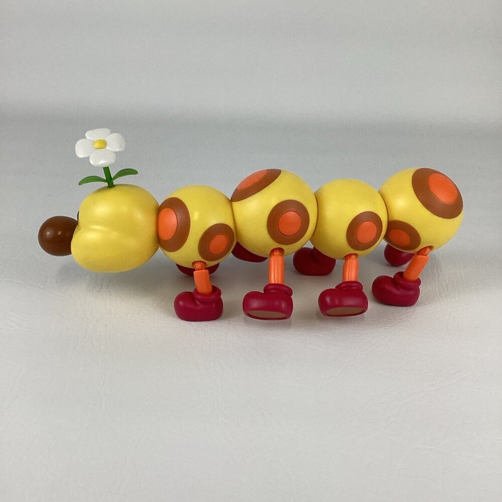 Nintendo Super Mario Wiggler Video Game Character Action Figure Toy 2023 Jakks - Picture 4 of 7